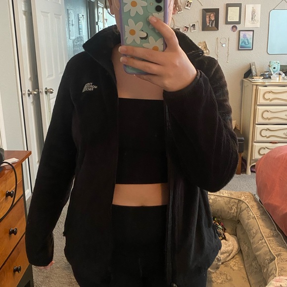 The North Face fuzzy jacket - Picture 12 of 12